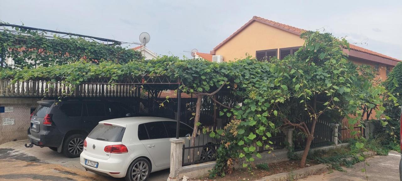 Vila Slavonia Vis Exterior foto